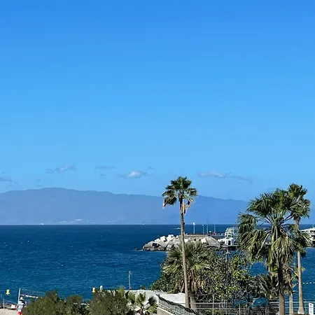 Sea View Mountain View Flat By The Ocean *