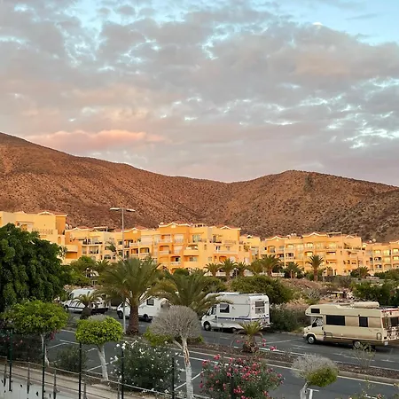 Appartement Sea View Mountain View Flat By The Ocean